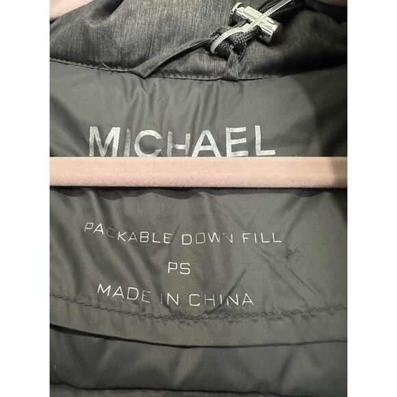 Michael Michael Kors PS Cozy up to this petite puffer coat with a stand collar - Picture 5 of 11